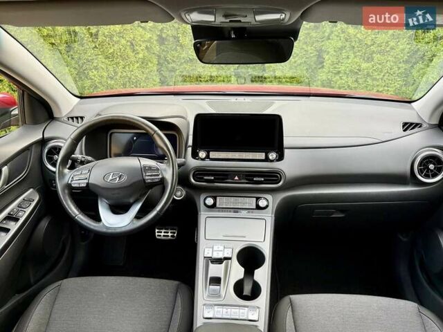 Красный Хендай Kona, объемом двигателя 0 л и пробегом 44 тыс. км за 17000 $, фото 28 на Automoto.ua