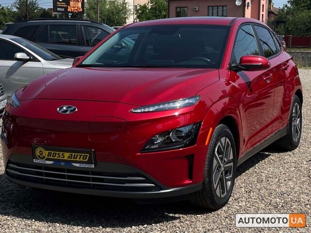 Красный Хендай Kona, объемом двигателя 64 л и пробегом 27 тыс. км за 21500 $, фото 2 на Automoto.ua