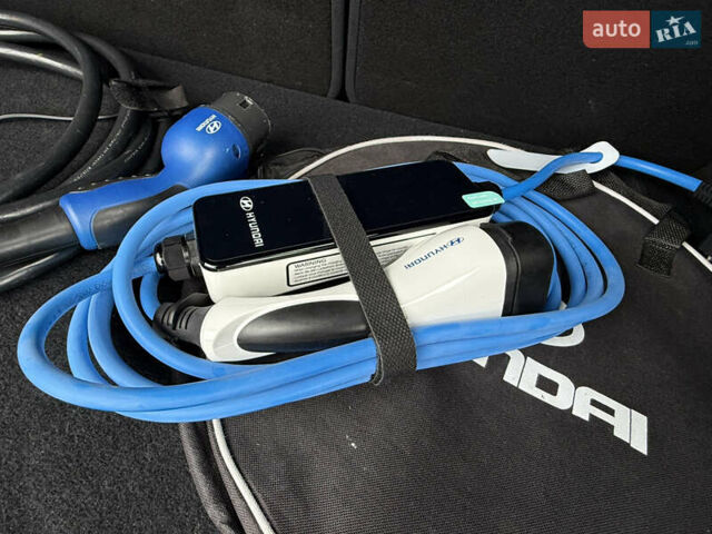 Красный Хендай Kona, объемом двигателя 0 л и пробегом 86 тыс. км за 18400 $, фото 25 на Automoto.ua