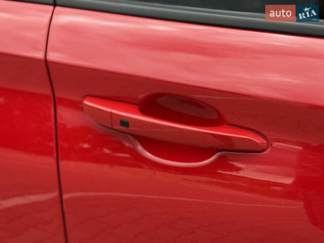 Червоний Хендай Kona, об'ємом двигуна 0 л та пробігом 80 тис. км за 18800 $, фото 12 на Automoto.ua