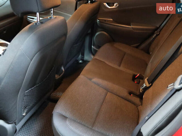 Красный Хендай Kona, объемом двигателя 0 л и пробегом 53 тыс. км за 17500 $, фото 27 на Automoto.ua