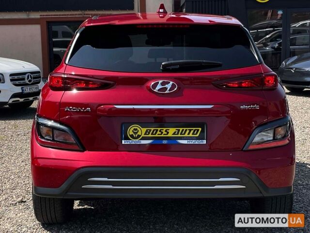 Красный Хендай Kona, объемом двигателя 64 л и пробегом 27 тыс. км за 21500 $, фото 3 на Automoto.ua