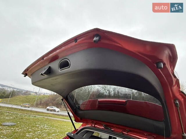 Красный Хендай Kona, объемом двигателя 0 л и пробегом 86 тыс. км за 18400 $, фото 23 на Automoto.ua