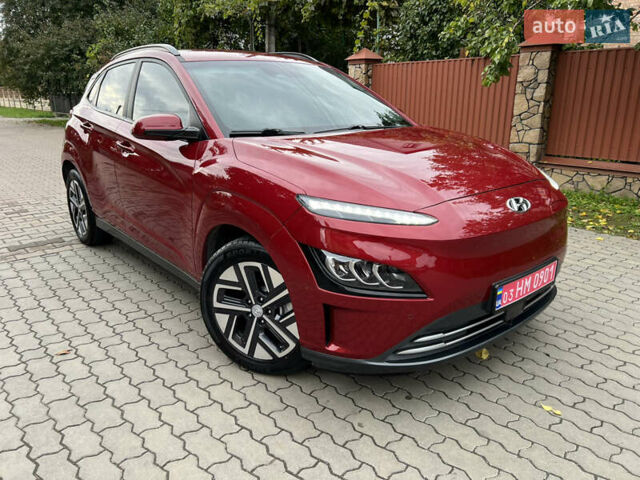 Красный Хендай Kona, объемом двигателя 0 л и пробегом 57 тыс. км за 20500 $, фото 1 на Automoto.ua