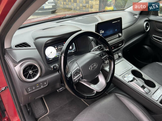 Красный Хендай Kona, объемом двигателя 0 л и пробегом 57 тыс. км за 20500 $, фото 25 на Automoto.ua