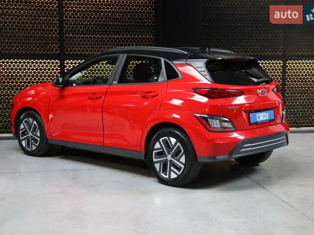 Красный Хендай Kona, объемом двигателя 0 л и пробегом 53 тыс. км за 17500 $, фото 3 на Automoto.ua