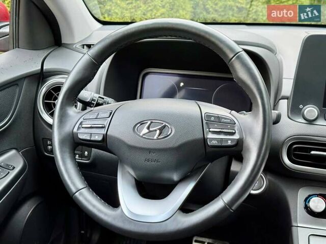 Красный Хендай Kona, объемом двигателя 0 л и пробегом 33 тыс. км за 16999 $, фото 24 на Automoto.ua