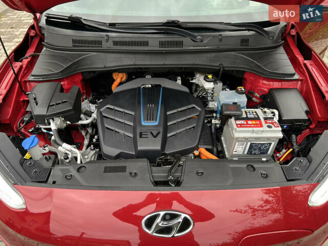 Красный Хендай Kona, объемом двигателя 0 л и пробегом 57 тыс. км за 20500 $, фото 52 на Automoto.ua