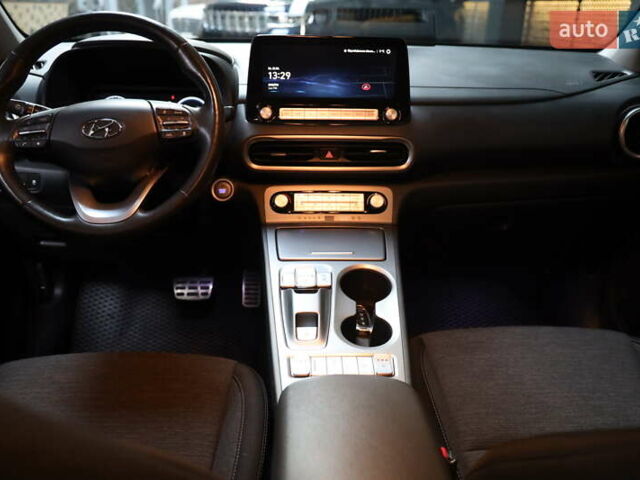 Красный Хендай Kona, объемом двигателя 0 л и пробегом 53 тыс. км за 17500 $, фото 23 на Automoto.ua