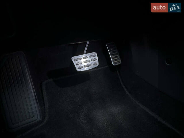 Червоний Хендай Kona, об'ємом двигуна 0 л та пробігом 104 тис. км за 20999 $, фото 31 на Automoto.ua