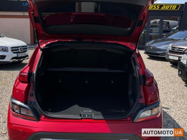 Красный Хендай Kona, объемом двигателя 64 л и пробегом 27 тыс. км за 21500 $, фото 11 на Automoto.ua