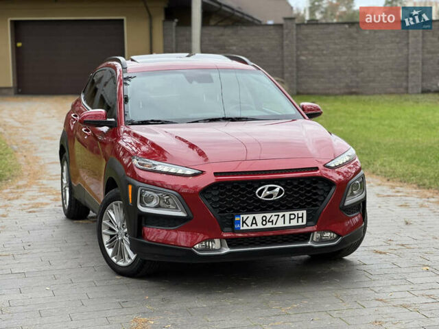 Красный Хендай Kona, объемом двигателя 2 л и пробегом 106 тыс. км за 14300 $, фото 1 на Automoto.ua