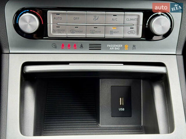 Красный Хендай Kona, объемом двигателя 0 л и пробегом 42 тыс. км за 17300 $, фото 30 на Automoto.ua