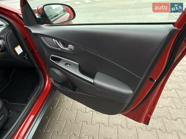 Красный Хендай Kona, объемом двигателя 0 л и пробегом 86 тыс. км за 18400 $, фото 30 на Automoto.ua