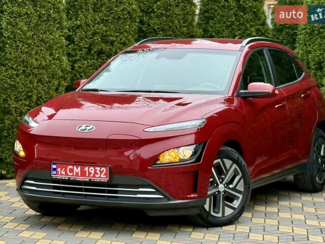 Красный Хендай Kona, объемом двигателя 0 л и пробегом 42 тыс. км за 17300 $, фото 2 на Automoto.ua