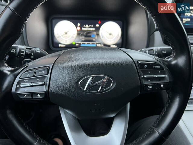 Червоний Хендай Kona, об'ємом двигуна 0 л та пробігом 57 тис. км за 19999 $, фото 25 на Automoto.ua