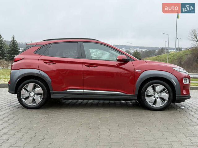 Красный Хендай Kona, объемом двигателя 0 л и пробегом 86 тыс. км за 18400 $, фото 10 на Automoto.ua