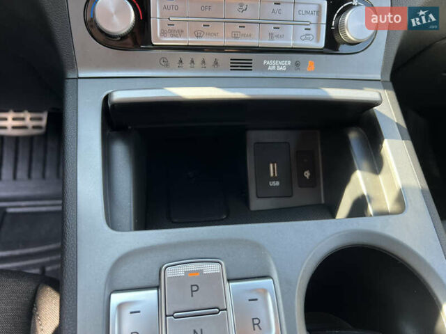 Красный Хендай Kona, объемом двигателя 0 л и пробегом 18 тыс. км за 18700 $, фото 19 на Automoto.ua