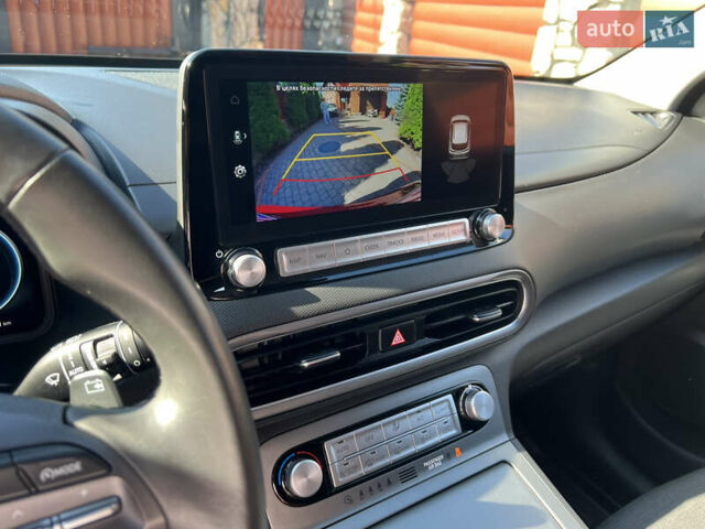 Красный Хендай Kona, объемом двигателя 0 л и пробегом 18 тыс. км за 18700 $, фото 30 на Automoto.ua