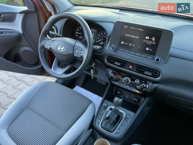 Червоний Хендай Kona, об'ємом двигуна 2 л та пробігом 119 тис. км за 16900 $, фото 23 на Automoto.ua