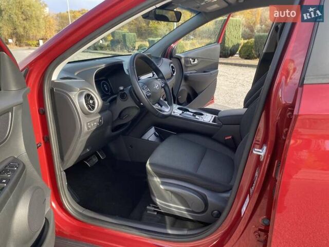 Красный Хендай Kona, объемом двигателя 0 л и пробегом 22 тыс. км за 23500 $, фото 22 на Automoto.ua