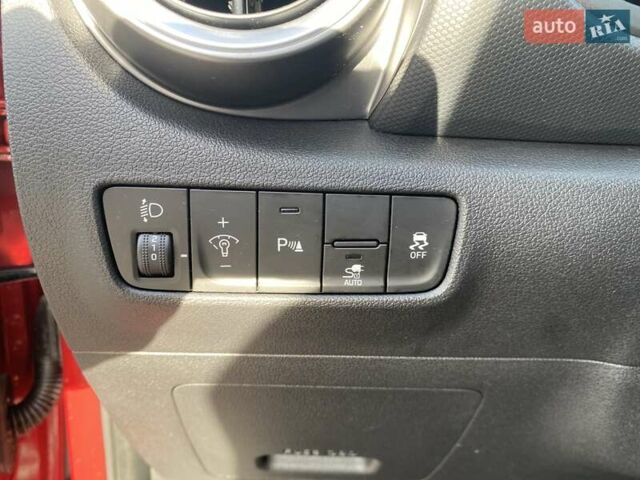 Красный Хендай Kona, объемом двигателя 0 л и пробегом 22 тыс. км за 23500 $, фото 47 на Automoto.ua