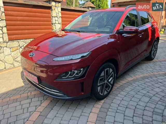 Красный Хендай Kona, объемом двигателя 0 л и пробегом 18 тыс. км за 18700 $, фото 2 на Automoto.ua