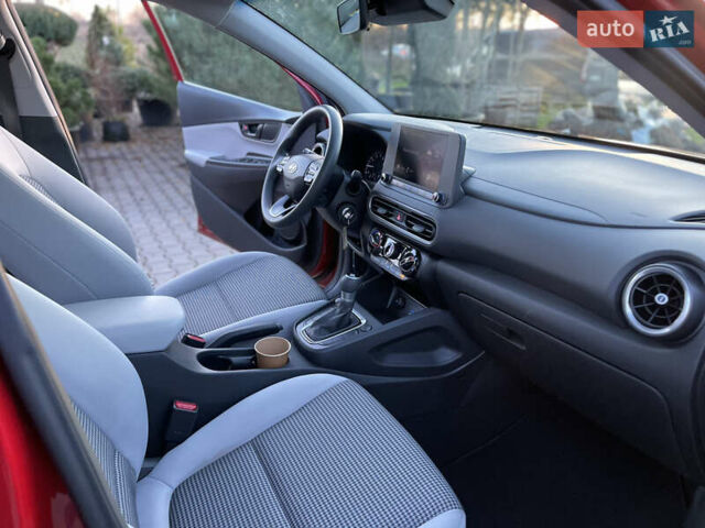 Червоний Хендай Kona, об'ємом двигуна 2 л та пробігом 119 тис. км за 16900 $, фото 20 на Automoto.ua