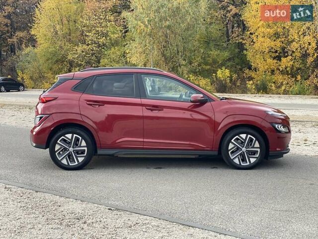 Красный Хендай Kona, объемом двигателя 0 л и пробегом 22 тыс. км за 23500 $, фото 6 на Automoto.ua