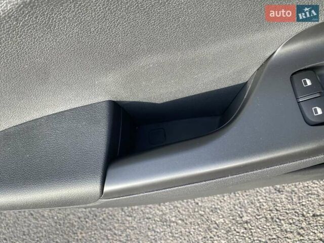 Красный Хендай Kona, объемом двигателя 0 л и пробегом 22 тыс. км за 23500 $, фото 40 на Automoto.ua