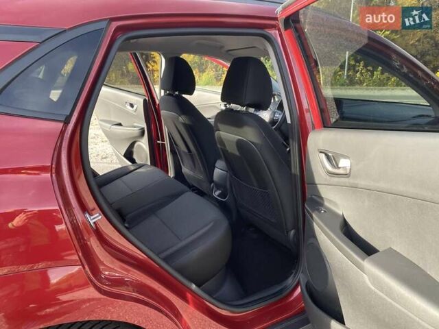 Красный Хендай Kona, объемом двигателя 0 л и пробегом 22 тыс. км за 23500 $, фото 25 на Automoto.ua