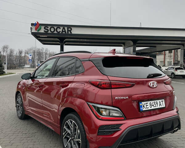 Красный Хендай Kona, объемом двигателя 1.6 л и пробегом 31 тыс. км за 21000 $, фото 4 на Automoto.ua