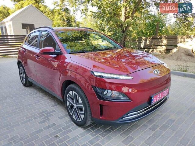 Красный Хендай Kona, объемом двигателя 0 л и пробегом 39 тыс. км за 17400 $, фото 4 на Automoto.ua