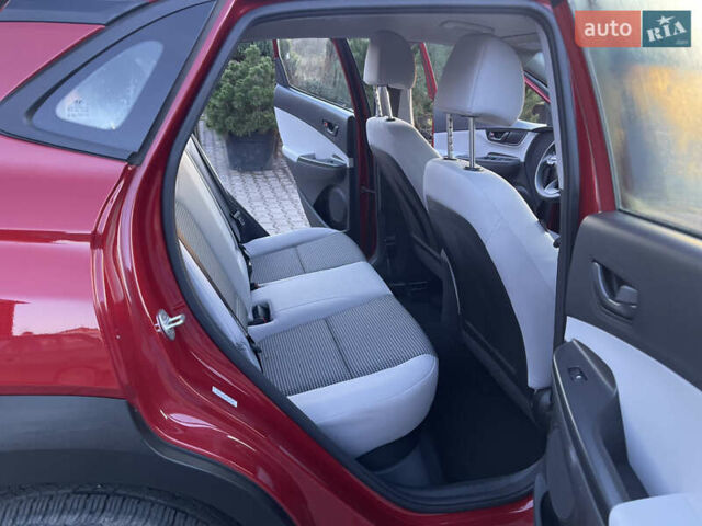 Червоний Хендай Kona, об'ємом двигуна 2 л та пробігом 119 тис. км за 16900 $, фото 19 на Automoto.ua