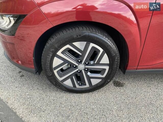 Красный Хендай Kona, объемом двигателя 0 л и пробегом 22 тыс. км за 23500 $, фото 21 на Automoto.ua