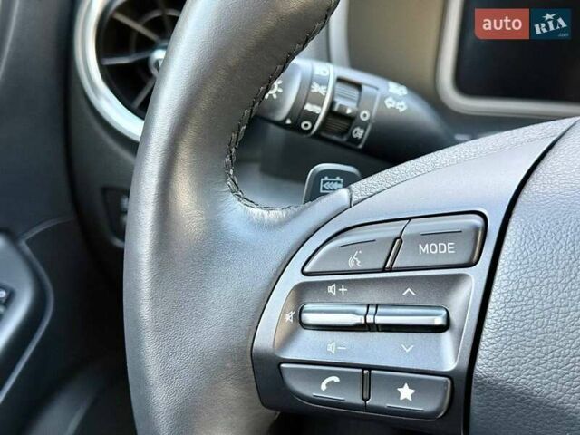 Красный Хендай Kona, объемом двигателя 0 л и пробегом 45 тыс. км за 17500 $, фото 27 на Automoto.ua