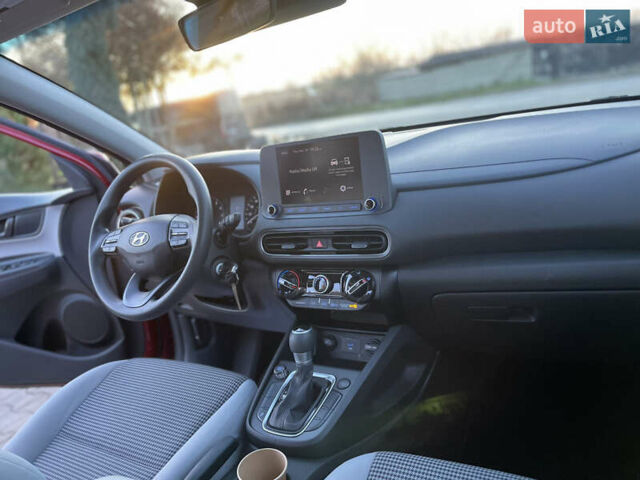 Червоний Хендай Kona, об'ємом двигуна 2 л та пробігом 119 тис. км за 16900 $, фото 25 на Automoto.ua