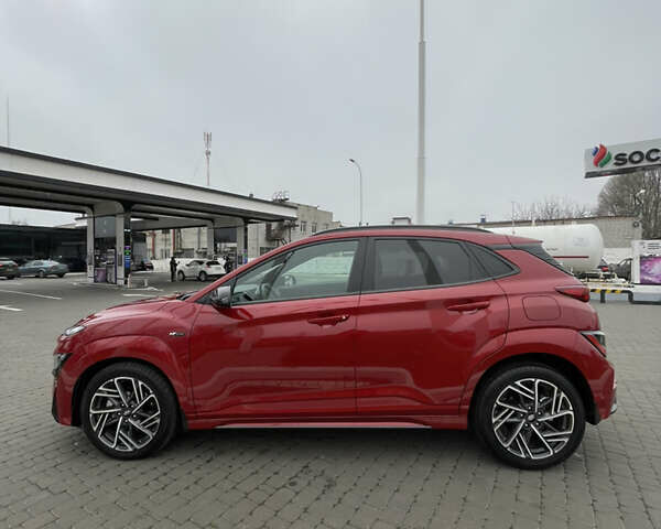 Красный Хендай Kona, объемом двигателя 1.6 л и пробегом 31 тыс. км за 21000 $, фото 5 на Automoto.ua