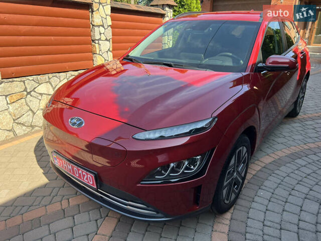 Красный Хендай Kona, объемом двигателя 0 л и пробегом 18 тыс. км за 18700 $, фото 1 на Automoto.ua