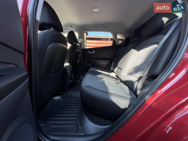 Красный Хендай Kona, объемом двигателя 0 л и пробегом 18 тыс. км за 18700 $, фото 20 на Automoto.ua