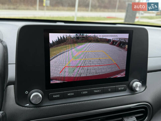 Червоний Хендай Kona, об'ємом двигуна 0 л та пробігом 17 тис. км за 16999 $, фото 26 на Automoto.ua