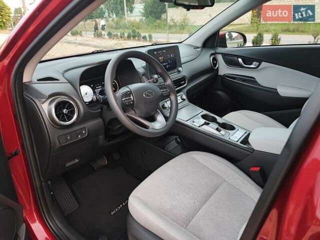 Червоний Хендай Kona, об'ємом двигуна 0 л та пробігом 40 тис. км за 21000 $, фото 47 на Automoto.ua