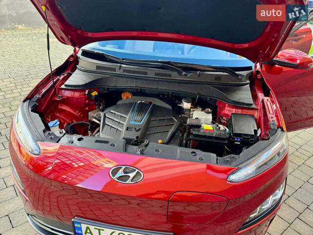 Червоний Хендай Kona, об'ємом двигуна 0 л та пробігом 100 тис. км за 20900 $, фото 46 на Automoto.ua