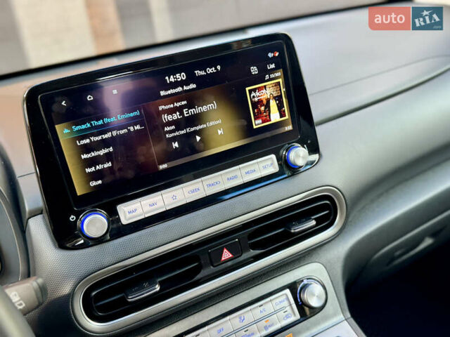 Красный Хендай Kona, объемом двигателя 0 л и пробегом 103 тыс. км за 21400 $, фото 93 на Automoto.ua