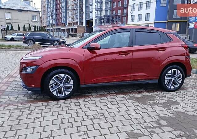 Красный Хендай Kona, объемом двигателя 0 л и пробегом 56 тыс. км за 25000 $, фото 6 на Automoto.ua