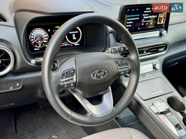 Красный Хендай Kona, объемом двигателя 0 л и пробегом 103 тыс. км за 21400 $, фото 50 на Automoto.ua