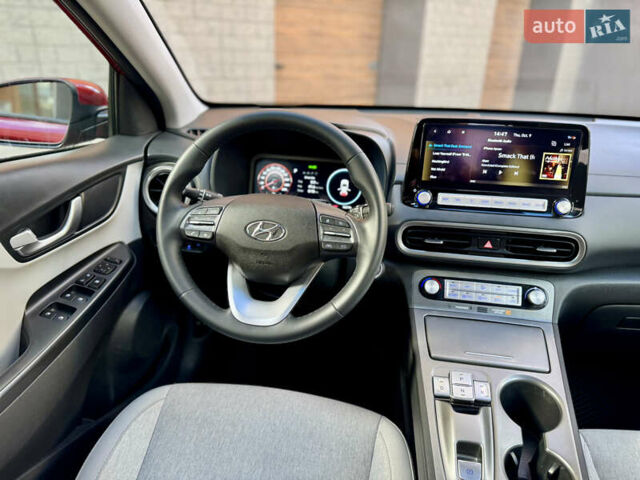 Красный Хендай Kona, объемом двигателя 0 л и пробегом 103 тыс. км за 21400 $, фото 72 на Automoto.ua