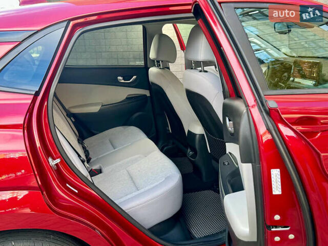 Червоний Хендай Kona, об'ємом двигуна 0 л та пробігом 100 тис. км за 20900 $, фото 55 на Automoto.ua