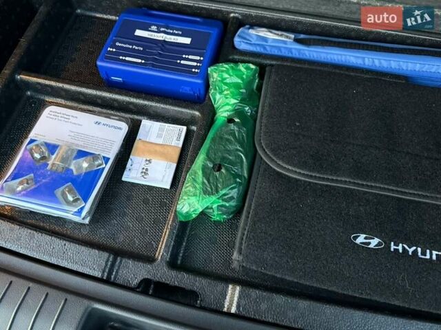 Красный Хендай Kona, объемом двигателя 0 л и пробегом 41 тыс. км за 17200 $, фото 21 на Automoto.ua