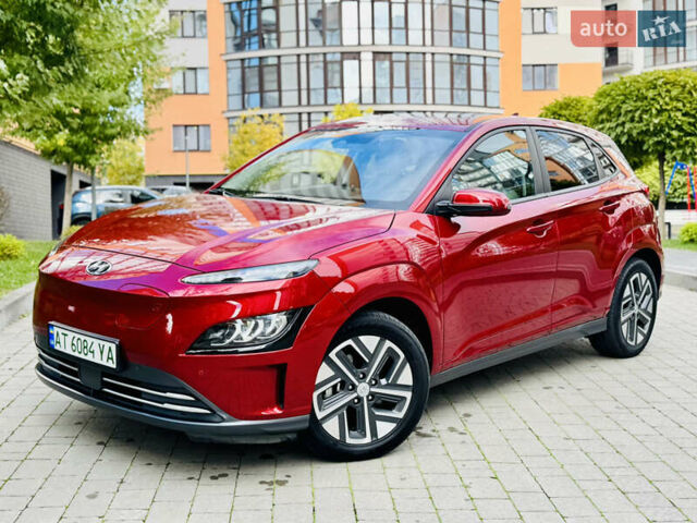 Красный Хендай Kona, объемом двигателя 0 л и пробегом 103 тыс. км за 21400 $, фото 1 на Automoto.ua